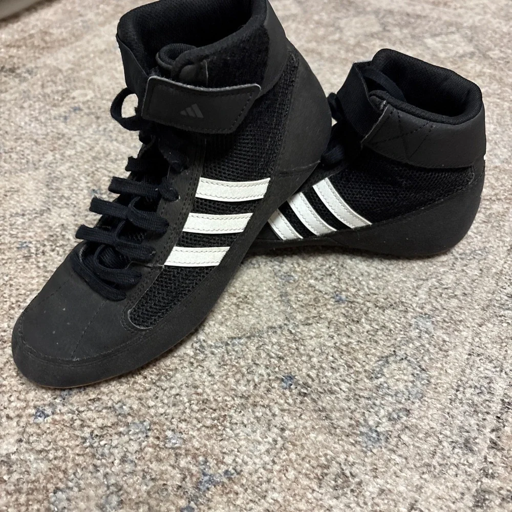 Adidas HVC 2 Wrestling Shoes Black White Men's Sz 5 - Picture 1 of 7